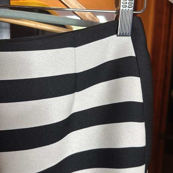 Spring Day Out By Malene Birger Kalotia Black White Striped Skirt Size 4 (FR 36) - Picture 4 of 8